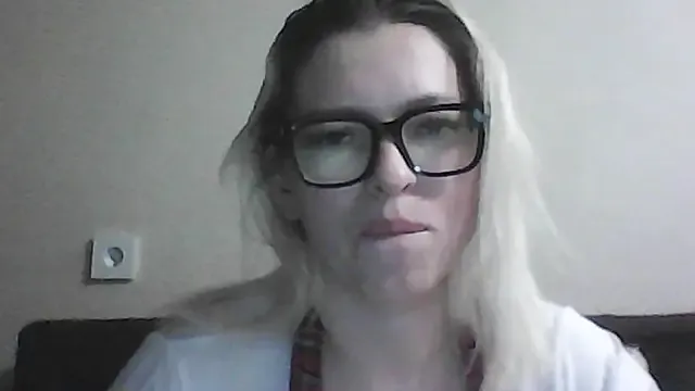 Dolce_Tempt on StripChat