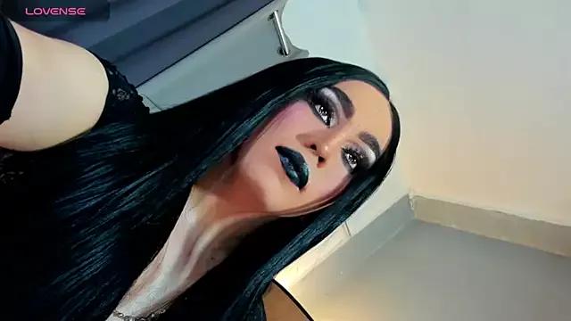 DominaAurumXXX from StripChat