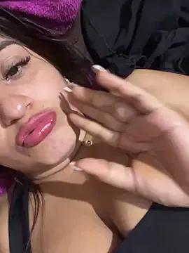 Dulcepasion26 on StripChat