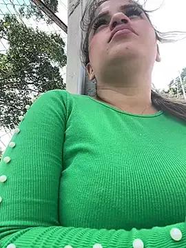 Dulcepasion26 on StripChat