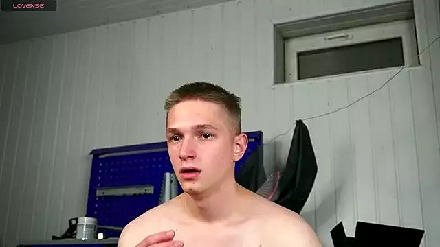 Hot Dustyn_fox wants you to fuck his body now dustyn_fox from StripChat