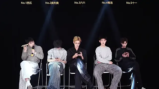 Dzboy-001 — Freechat on StripChat