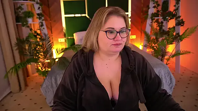 Elise_Ryen — welcome...time to see that hot body