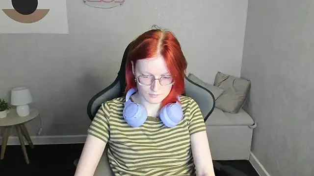 ElizabethHarpper — Seductive tease tongue