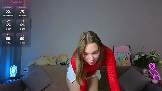 ElizaPurrr — spread my ass close to cam