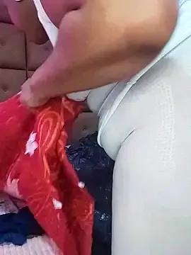 ELLA_KELLY on StripChat 