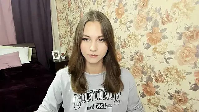 EllaCurtis on StripChat 