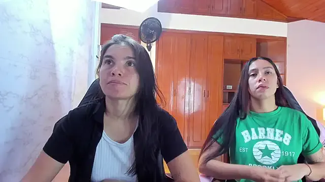 Emily_and_Soffy — Show Tits