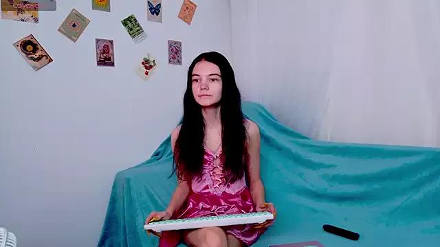 emma_blackwood on StripChat