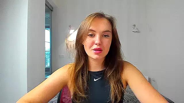 EmmaNorman on StripChat 