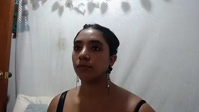 Eva_Ferrari — More more squirt