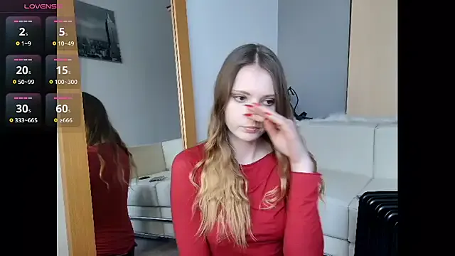 Frosty_Princess — play with boobs +last tip wins 1 nude