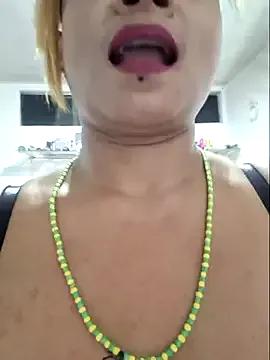 Freechat gatadeojosclaros on StripChat