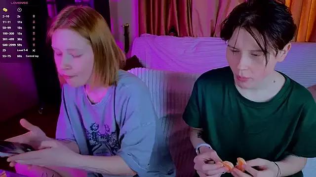 Freechat Girls_Fingers on StripChat