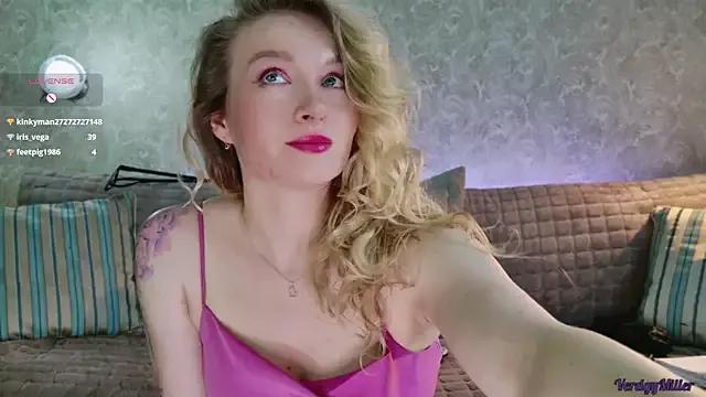 Goddess_VerdgyVi on StripChat 