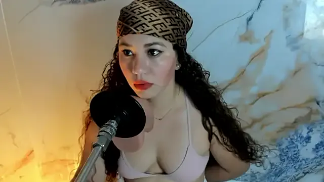 hade_cute on StripChat