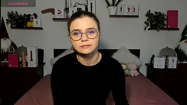 HaleyReedme — Make me Happy, be my Valentine