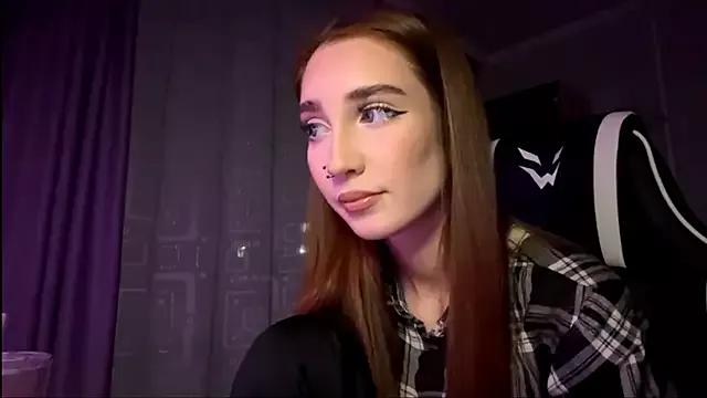 HollyPaw from StripChat