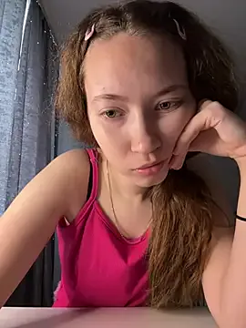 Holy_Poly on StripChat