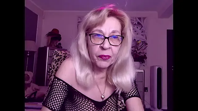 HornyMilf_555 —  For lucky 2026 !!! 