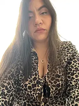 Iam__Cristal — Show Tits in public 