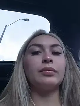 Im_emmaoxf — Full naked in car and fingering