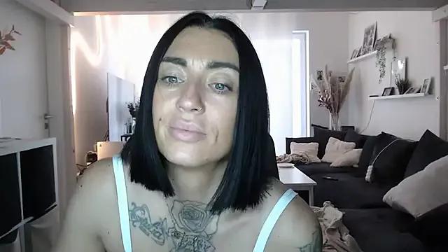 IntiMia from StripChat