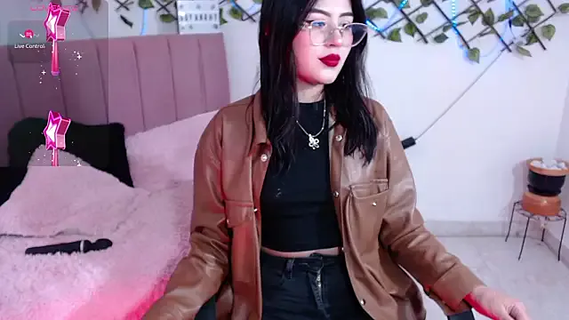 isa_bunny18 — Play whit pussy + dildo 