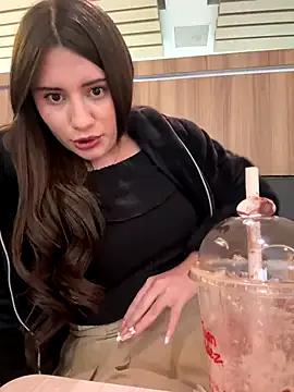 Isabella21_ from StripChat