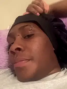 ItsForeignbabe on StripChat