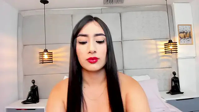 IvonneOwen — Fingering until i get wet