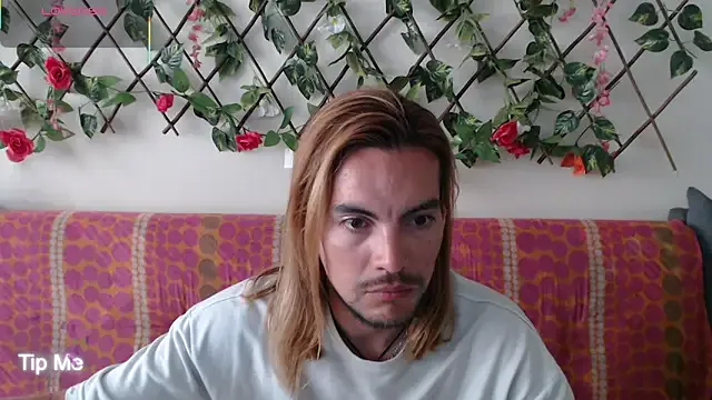 JackyEmma25 — Cum in Boobs