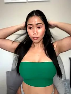 JazzieXo on StripChat 