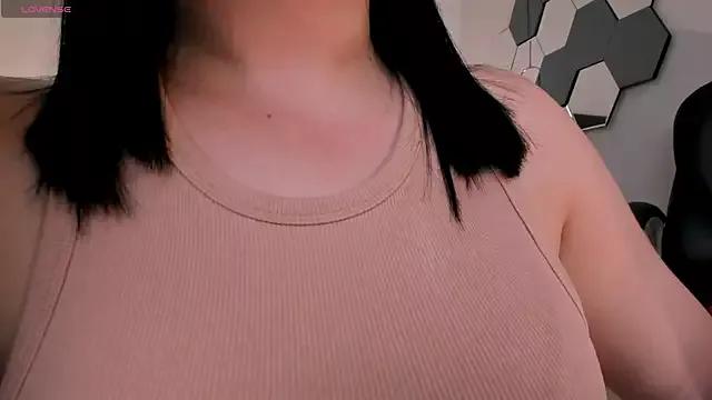 JennaOlsonX on StripChat 