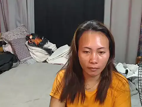 joanpetite on StripChat