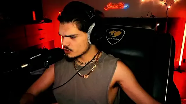 JordanShow — Cumming !