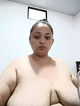 Julietta_1602 from StripChat