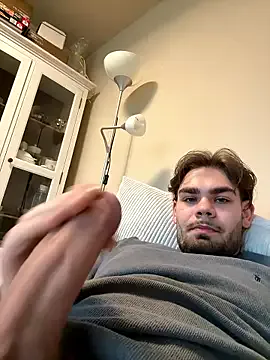 JuNIs_ — Outdoor stream