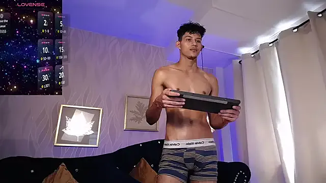 KamiSuarez on StripChat