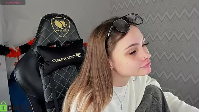 Amazing KarinaBroks wants you to fuck her body now KarinaBroks from StripChat