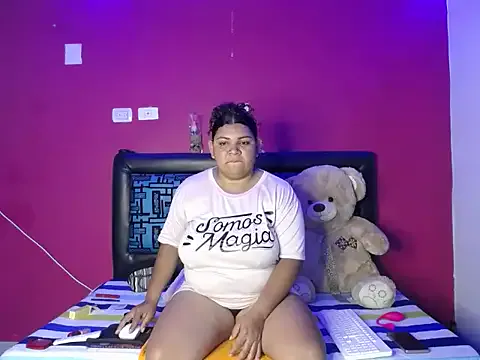 karolhot916 — make me moan very rich