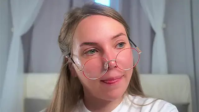 KarriBrownd on StripChat 