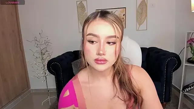 Kate_rous from StripChat