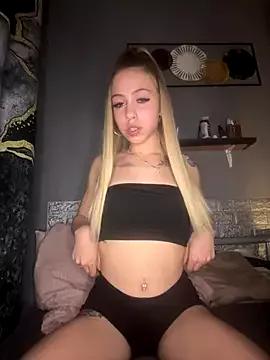 Katherinabby33 from StripChat