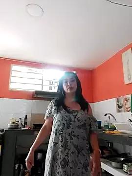 katysquirtdirty from StripChat