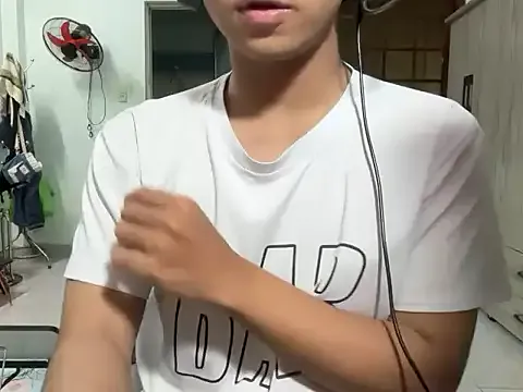 kave2033 — ci o / shirt off