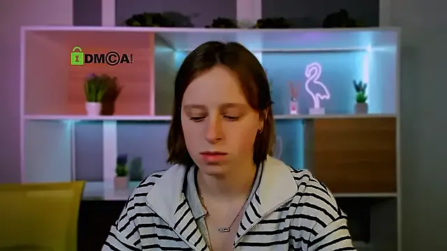 keuli_li — show boobs in bra