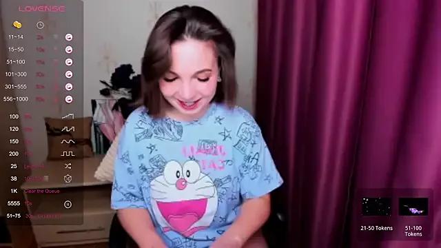KindHazelHere_ on StripChat 