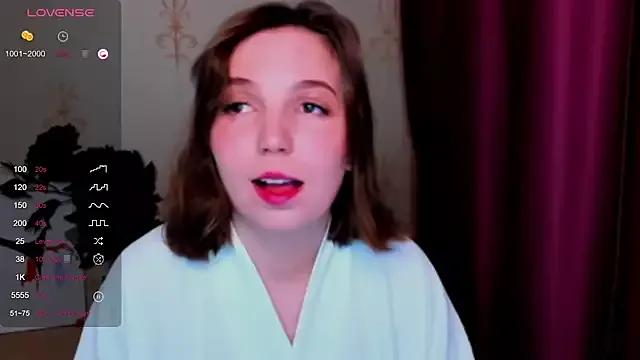 KindHazelHere_ on StripChat 