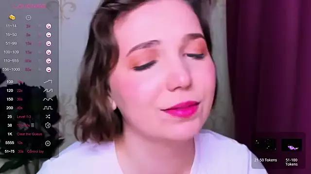 KindHazelHere_ on StripChat 